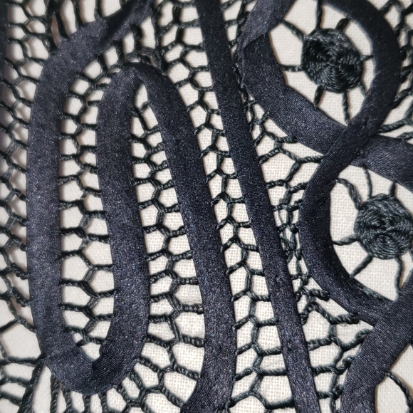 KENAR by Ann Tjian crochet vest - Picture 3 of 4